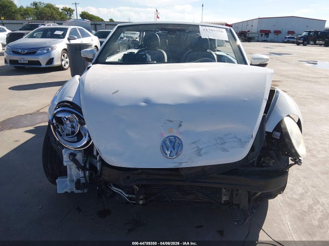 2016 Volkswagen Beetle 1.8t Denim მანქანა იყიდება აუქციონზე, vin: 3VW517AT2GM818581, აუქციონის ნომერი: 44789350