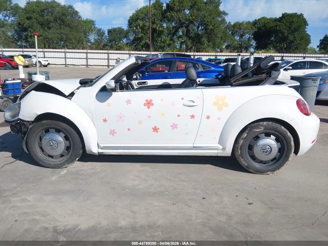 2016 Volkswagen Beetle 1.8t Denim მანქანა იყიდება აუქციონზე, vin: 3VW517AT2GM818581, აუქციონის ნომერი: 44789350