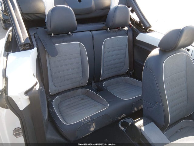 2016 Volkswagen Beetle 1.8t Denim მანქანა იყიდება აუქციონზე, vin: 3VW517AT2GM818581, აუქციონის ნომერი: 44789350
