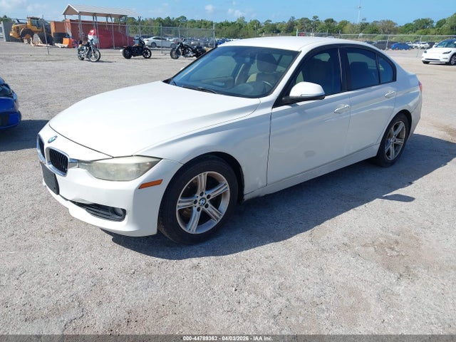 44789363 :رقم المزاد ، WBA3A5G51DNP22060 vin ، 2013 Bmw 328i مزاد بيع
