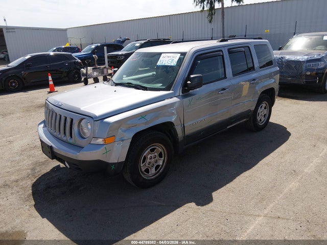 1C4NJPBB5HD103817 Jeep Patriot Sport Fwd