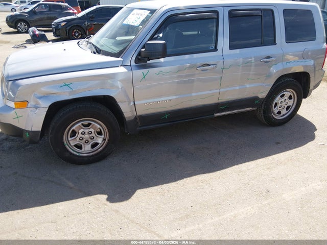 1C4NJPBB5HD103817 Jeep Patriot Sport Fwd