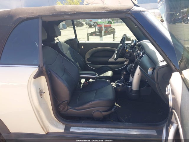 2008 MINI COOPER S WMWRH33598TL96980 Photo 4