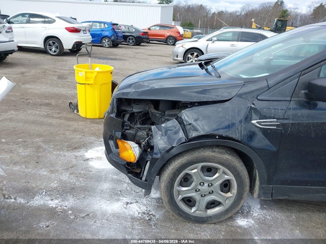 1FMCU0F77HUC05630 Ford ESCAPE S