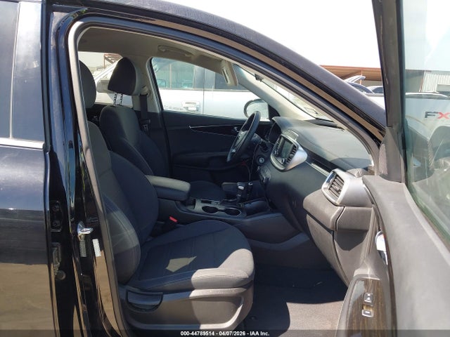 2019 KIA SORENTO 5XYPG4A33KG588774 Photo 4