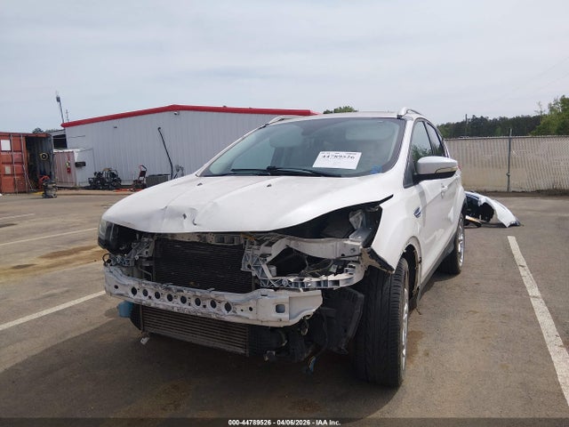 44789526 :رقم المزاد ، 1FMCU9J90FUC55876 vin ، 2015 Ford Escape Titanium مزاد بيع