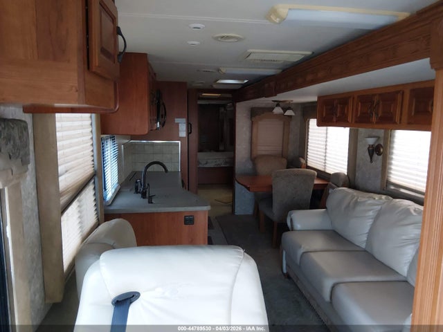 Продаж на аукціоні авто 2004 Freightliner Chassis Coachmen Encore, vin: 4UZAAHDC54CN98641, номер лоту: 44789530