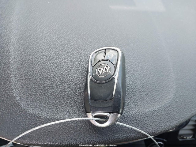 2020 Buick Encore Fwd Sport Touring მანქანა იყიდება აუქციონზე, vin: KL4CJ1SB2LB012572, აუქციონის ნომერი: 44789541