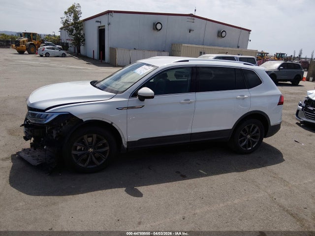 3VV3B7AX1NM075842 Volkswagen Tiguan 2.0t Se
