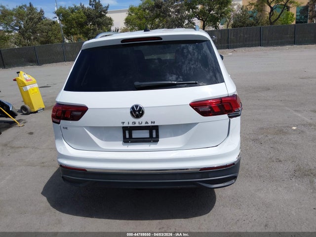 3VV3B7AX1NM075842 Volkswagen Tiguan 2.0t Se