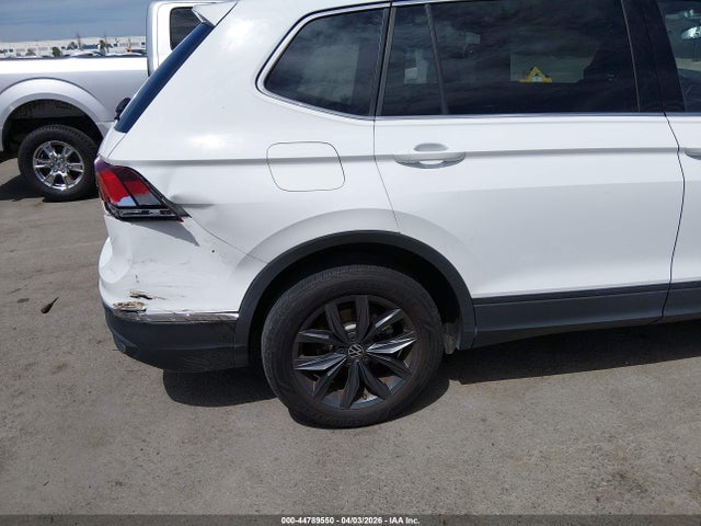 3VV3B7AX1NM075842 Volkswagen Tiguan 2.0t Se