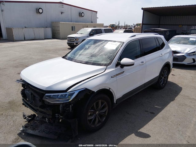 3VV3B7AX1NM075842 Volkswagen Tiguan 2.0t Se