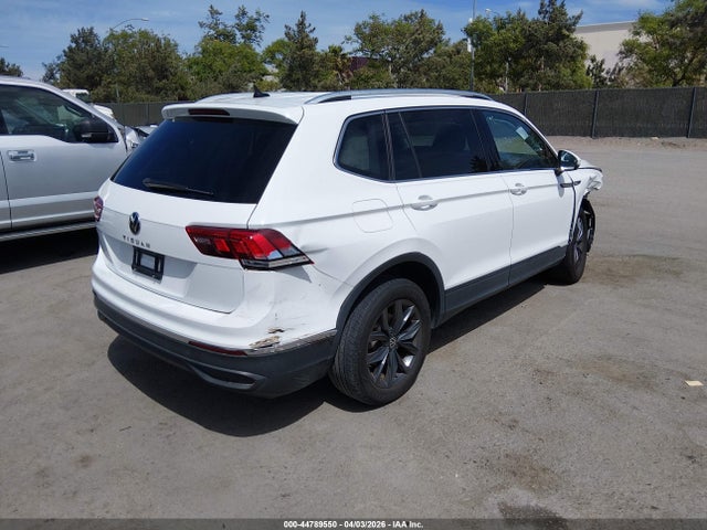 3VV3B7AX1NM075842 Volkswagen Tiguan 2.0t Se