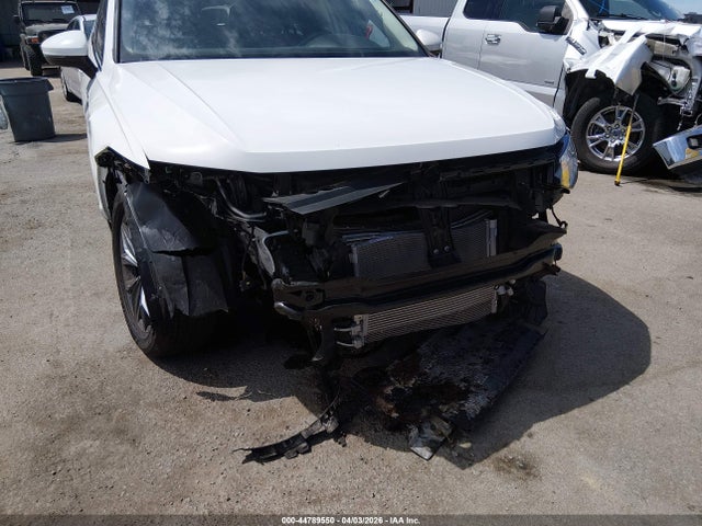 3VV3B7AX1NM075842 Volkswagen Tiguan 2.0t Se