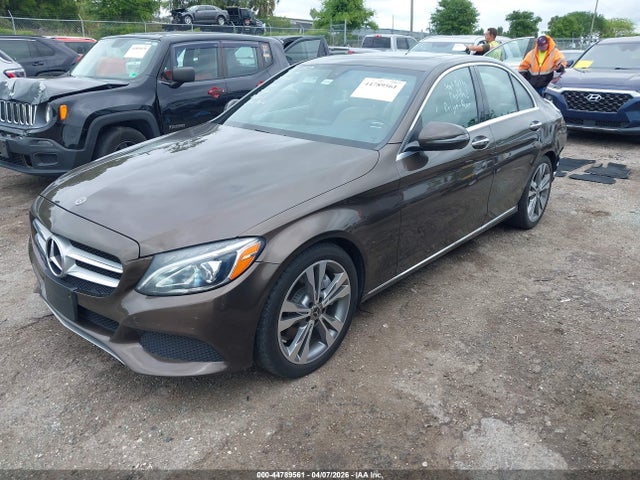 44789561 :رقم المزاد ، 55SWF4JB9JU247938 vin ، 2018 Mercedes-benz C 300 مزاد بيع