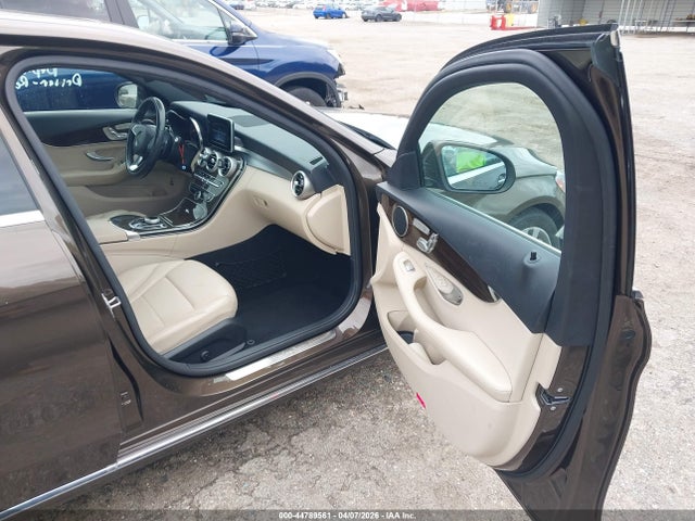 44789561 :رقم المزاد ، 55SWF4JB9JU247938 vin ، 2018 Mercedes-benz C 300 مزاد بيع