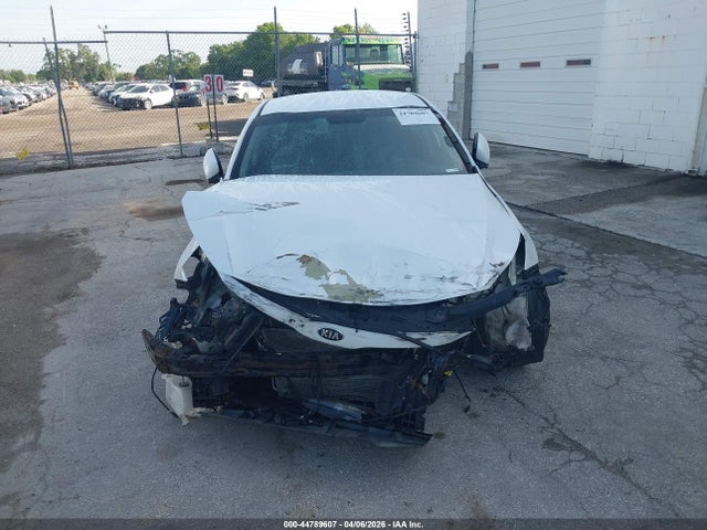 2015 Kia Optima Lx მანქანა იყიდება აუქციონზე, vin: KNAGM4A70F5653829, აუქციონის ნომერი: 44789607