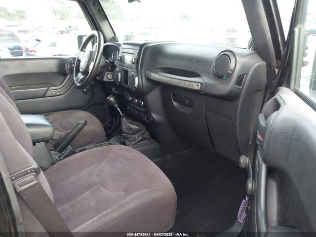 2014 JEEP WRANGLER UNLIMITED 1C4BJWDG6EL117233 Photo 4