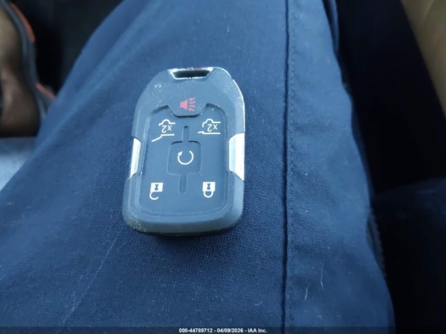 Продажа на аукционе авто 2017 Gmc Yukon Xl Denali, vin: 1GKS2HKJXHR181238, номер лота: 44789712