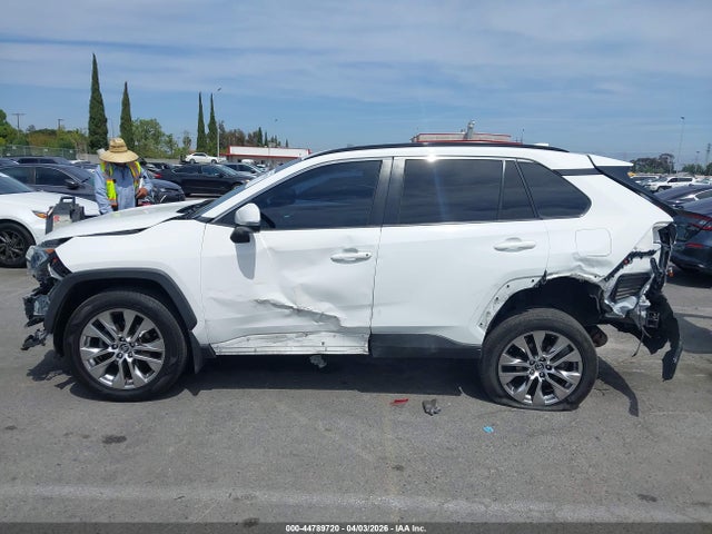 2T3C1RFV7LW076106 Toyota Rav4 Xle Premium