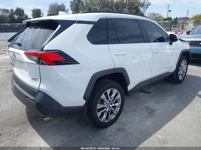 2T3C1RFV7LW076106 Toyota Rav4 Xle Premium