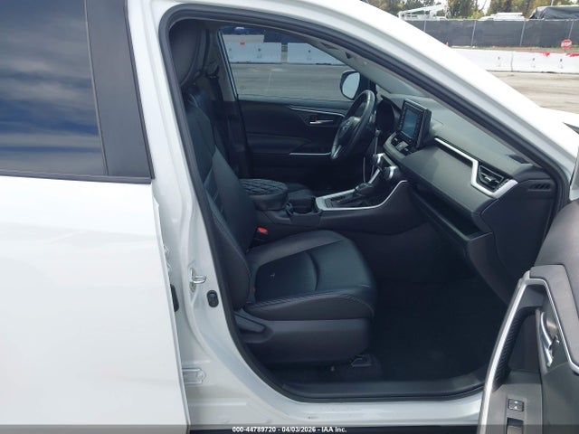 2T3C1RFV7LW076106 Toyota Rav4 Xle Premium