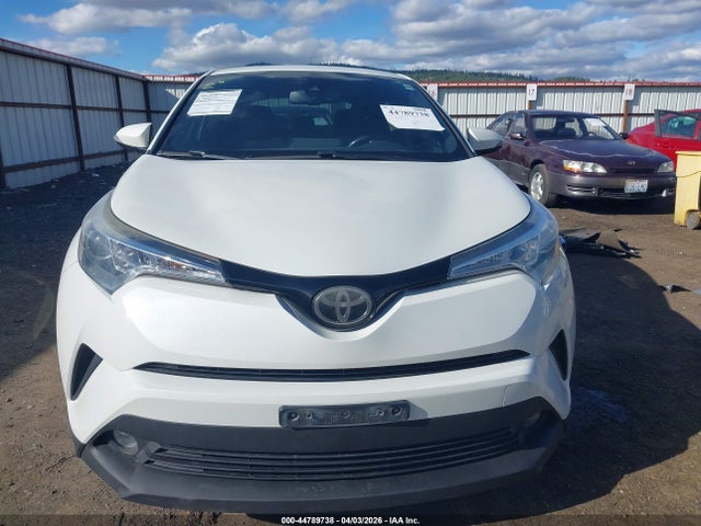 NMTKHMBX8JR021260 Toyota C-hr Xle Premium