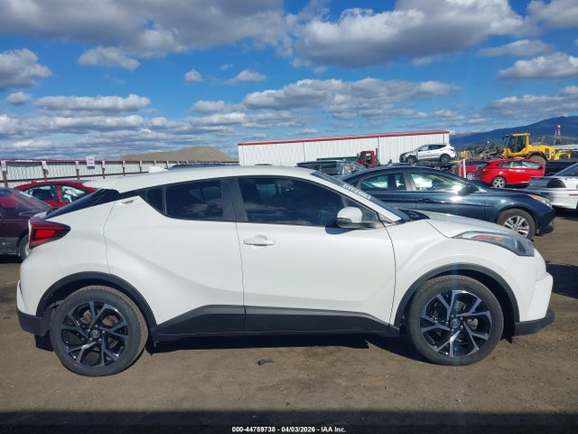 NMTKHMBX8JR021260 Toyota C-hr Xle Premium