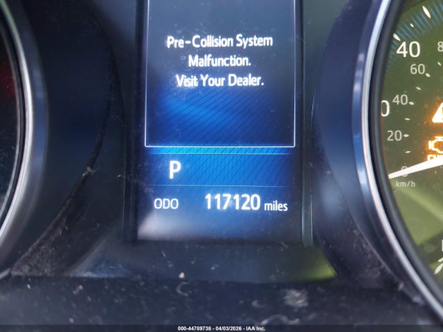 NMTKHMBX8JR021260 Toyota C-hr Xle Premium