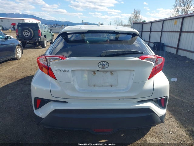 NMTKHMBX8JR021260 Toyota C-hr Xle Premium