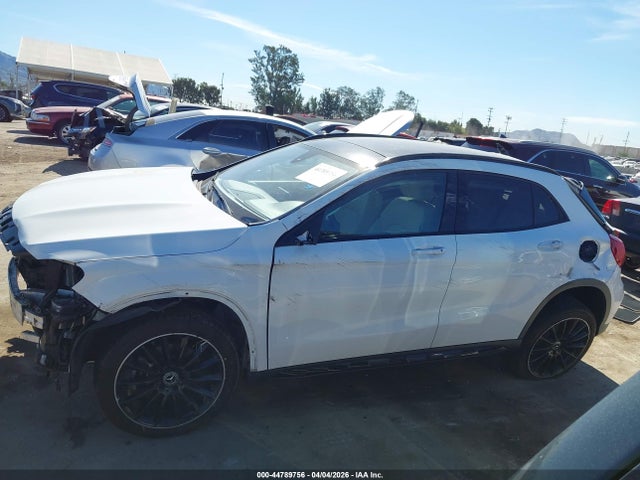 Продажа на аукционе авто 2019 Mercedes-benz Gla 250 4matic, vin: WDCTG4GBXKU007986, номер лота: 44789756
