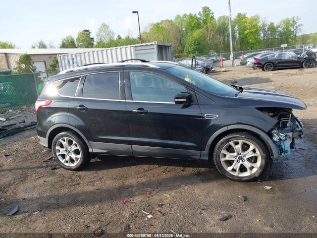 Продажа на аукционе авто 2015 Ford Escape Titanium, vin: 1FMCU9J98FUB23366, номер лота: 44789758