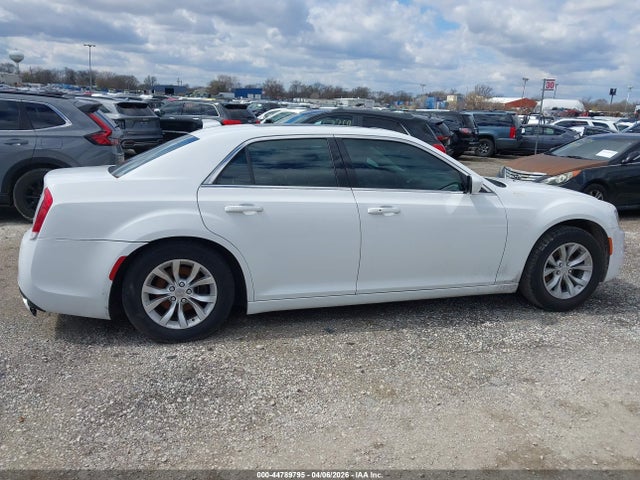 2016 Chrysler 300 Limited მანქანა იყიდება აუქციონზე, vin: 2C3CCAAG4GH243259, აუქციონის ნომერი: 44789795