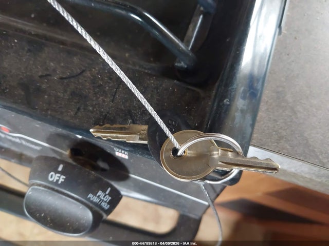44789818 :رقم المزاد ، 1UJBJ0BP5C18D0242 vin ، 2012 Jayco Jfl مزاد بيع