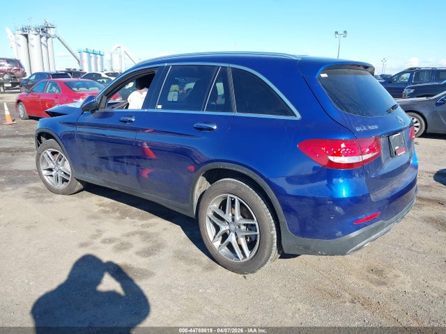 2017 Mercedes-benz Glc 300 4matic მანქანა იყიდება აუქციონზე, vin: WDC0G4KBXHF119310, აუქციონის ნომერი: 44789819