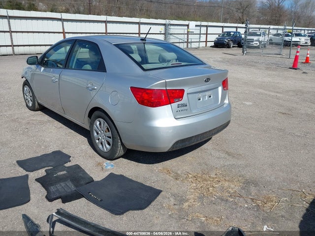 Продажа на аукционе авто 2013 Kia Forte Ex, vin: KNAFU4A25D5647909, номер лота: 44789836