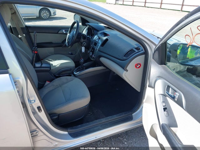 Продажа на аукционе авто 2013 Kia Forte Ex, vin: KNAFU4A25D5647909, номер лота: 44789836