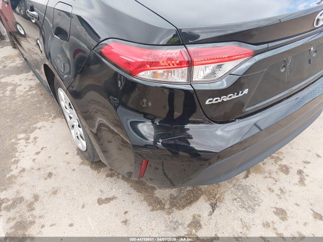 5YFB4MDE7RP105311 Toyota COROLLA LE