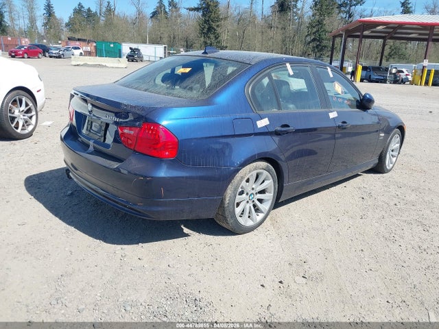 2011 BMW 328I WBAPK5C54BF124461 Photo 3
