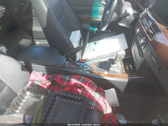 2011 BMW 328I WBAPK5C54BF124461 Photo 4