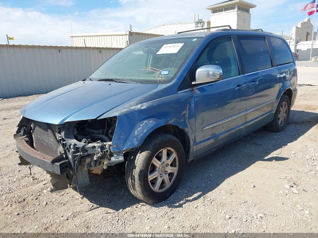 Продажа на аукционе авто 2011 Chrysler Town & Country Touring-l, vin: 2A4RR8DG2BR702715, номер лота: 44789856