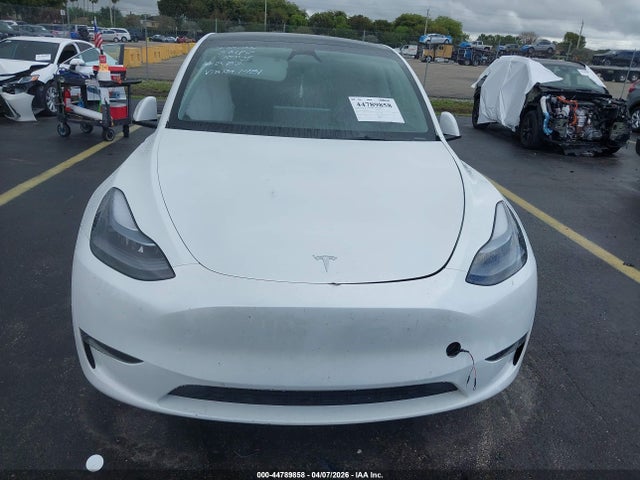 Продаж на аукціоні авто 2025 Tesla Model Y Long Range Dual Motor Rear-wheel Drive, vin: 7SAYGDED8SA371431, номер лоту: 44789858
