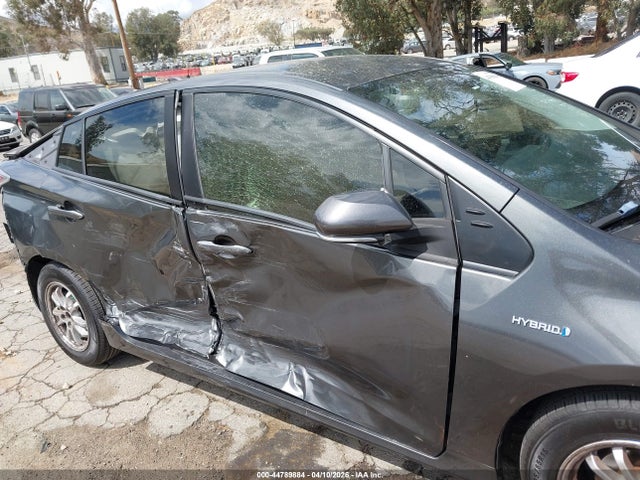 JTDKBRFU3G3010452 Toyota Prius Two