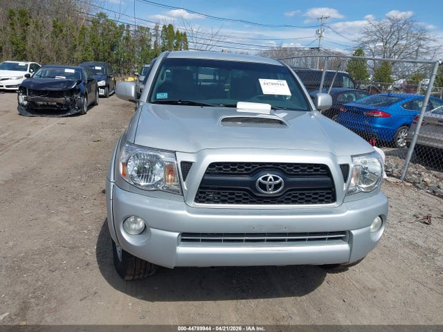 2011 Toyota Tacoma Base V6 მანქანა იყიდება აუქციონზე, vin: 3TMLU4EN6BM057185, აუქციონის ნომერი: 44789944