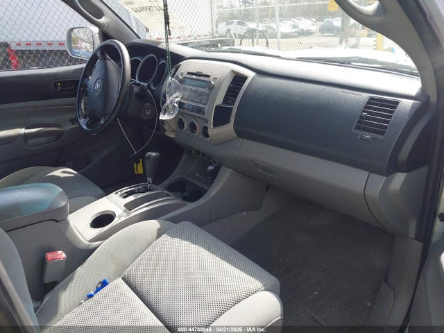 2011 Toyota Tacoma Base V6 მანქანა იყიდება აუქციონზე, vin: 3TMLU4EN6BM057185, აუქციონის ნომერი: 44789944