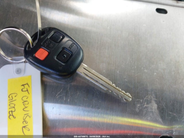 2010 Toyota Fj Cruiser მანქანა იყიდება აუქციონზე, vin: JTEZU4BF5AK008956, აუქციონის ნომერი: 44789970