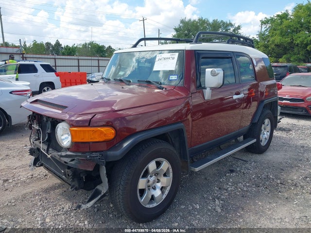 2010 Toyota Fj Cruiser მანქანა იყიდება აუქციონზე, vin: JTEZU4BF5AK008956, აუქციონის ნომერი: 44789970