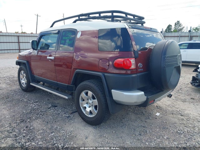 2010 Toyota Fj Cruiser მანქანა იყიდება აუქციონზე, vin: JTEZU4BF5AK008956, აუქციონის ნომერი: 44789970