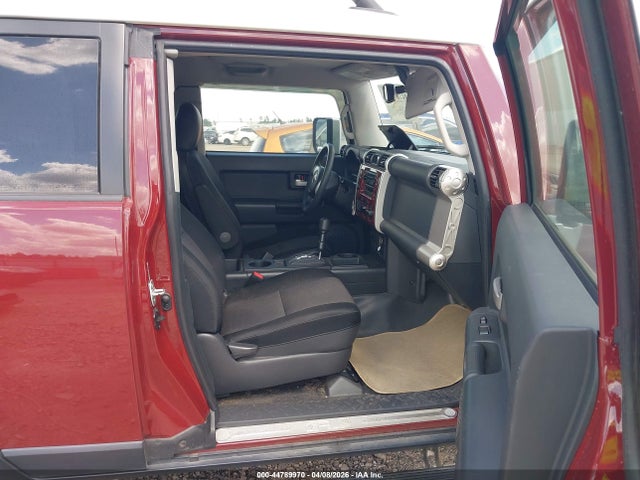 2010 Toyota Fj Cruiser მანქანა იყიდება აუქციონზე, vin: JTEZU4BF5AK008956, აუქციონის ნომერი: 44789970