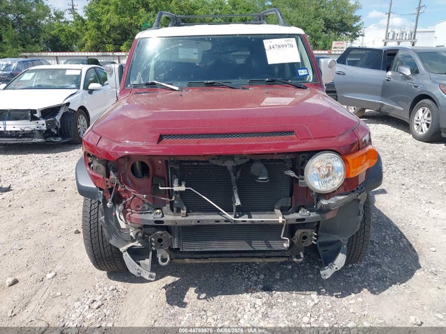 2010 Toyota Fj Cruiser მანქანა იყიდება აუქციონზე, vin: JTEZU4BF5AK008956, აუქციონის ნომერი: 44789970